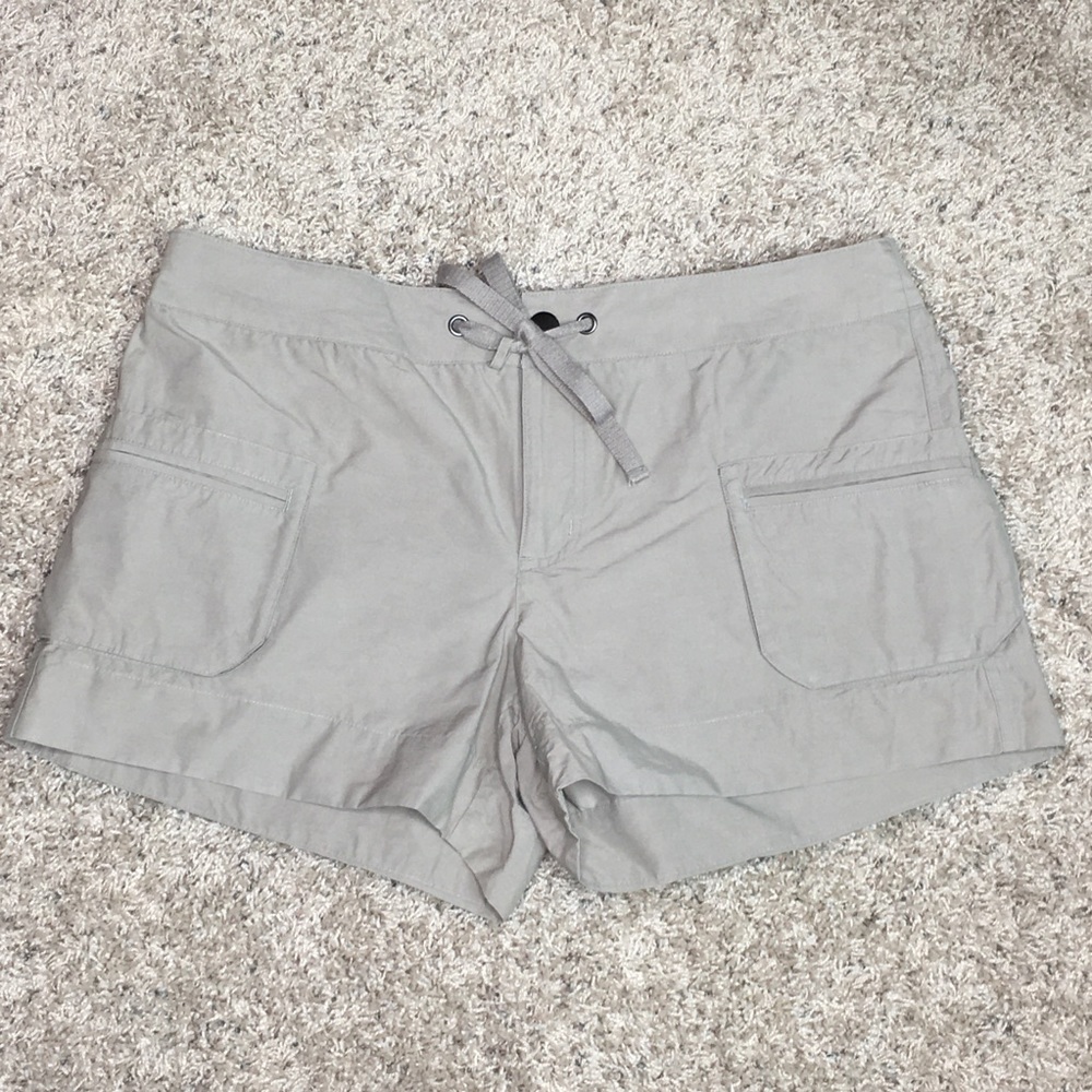 Columbia Khaki Tan Short Tie Waist Size 14W